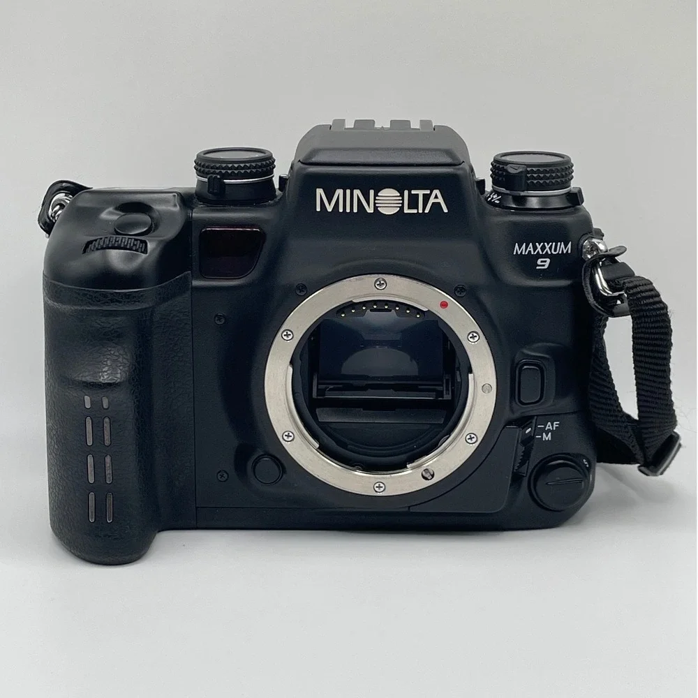 Minolta Maxxum 9 35mm SLR Film Camera w Strap and Manual Camera Only Fast Ship🔥